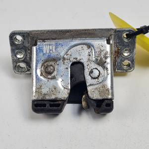 CERRADURA MALETERO / PORTON 91166956 OPEL VIVARO Autodesguaces Alicante