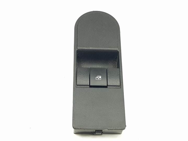 MANDO ELEVALUNAS DELANTERO DERECHO 13228709 OPEL ASTRA GTC Autodesguaces Alicante