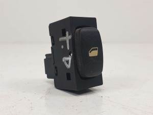 MANDO ELEVALUNAS TRASERO DERECHO 96360166XT PEUGEOT 307 (S1) Autodesguaces Alicante