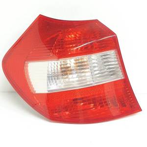 PILOTO TRASERO IZQUIERDO 692450113 BMW SERIE 1 BERLINA (E81/E87) Autodesguaces Alicante