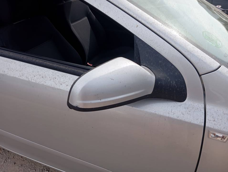 CARCASA RETROVISOR DERECHO
