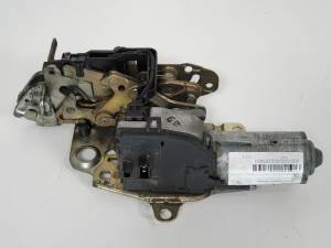CERRADURA MALETERO / PORTON 0390201678 MERCEDES CLASE E (W210) FAMILIAR Autodesguaces Alicante