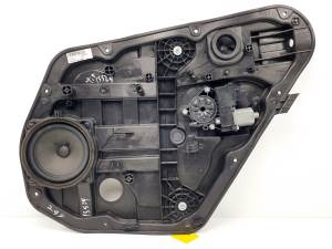 ELEVALUNAS TRASERO DERECHO 834803ZXXX HYUNDAI I40 Autodesguaces Alicante
