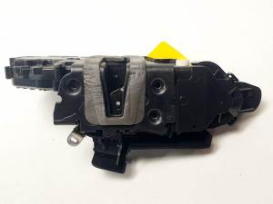 CERRADURA PUERTA TRASERA DERECHA 8X2A26412AC JAGUAR XF (X250) Autodesguaces Alicante