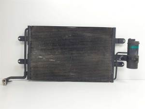 CONDENSADOR / RADIADOR AIRE ACONDICIONADO 1J0820413D AUDI A3 (8L) Autodesguaces Alicante