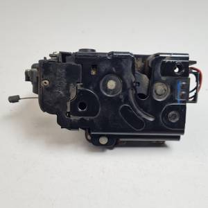 CERRADURA PUERTA TRASERA IZQUIERDA VOLKSWAGEN GOLF IV BERLINA (1J1) Autodesguaces Alicante