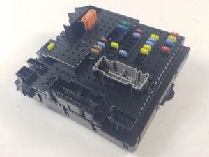 CAJA RELES / FUSIBLES 8688264 VOLVO V70 FAMILIAR Autodesguaces Alicante