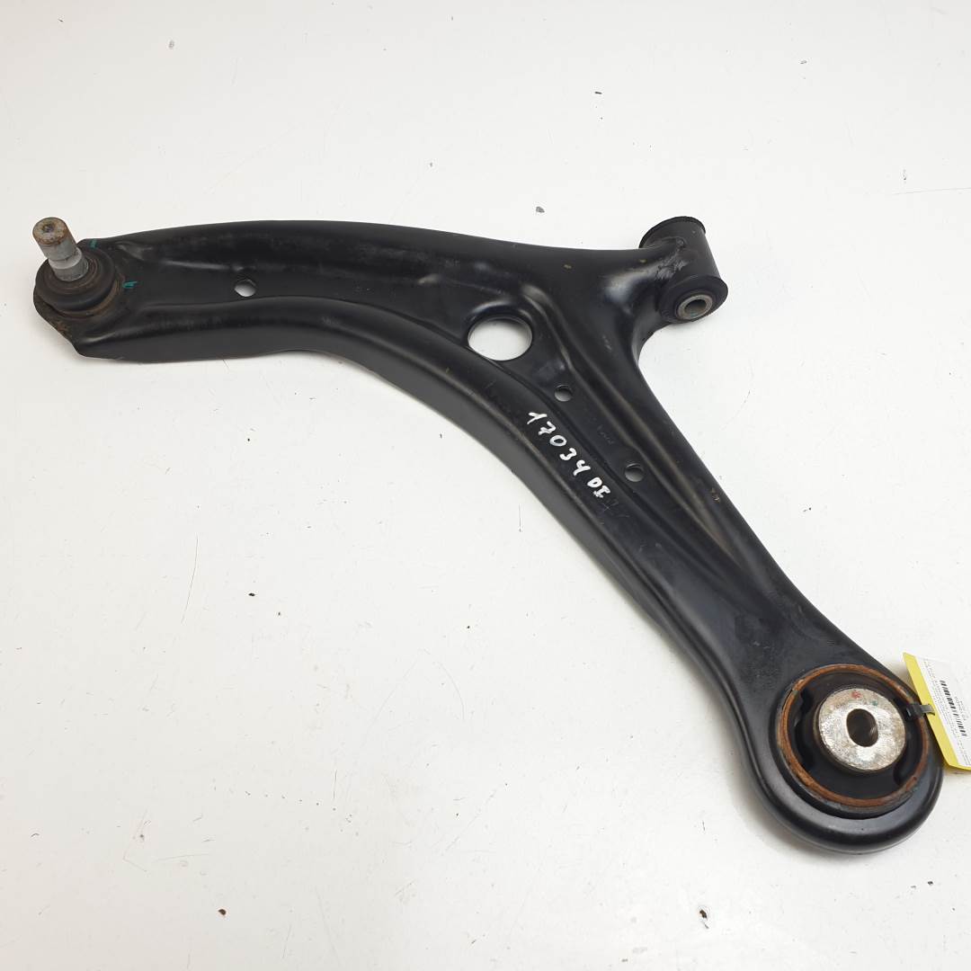 BRAZO SUSPENSION INFERIOR DELANTERO IZQUIERDO - E4B13051A2D - FORD - KA+