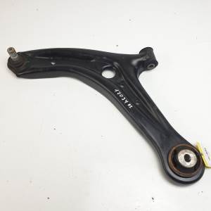 BRAZO SUSPENSION INFERIOR DELANTERO IZQUIERDO E4B13051A2D FORD KA+ Autodesguaces Alicante