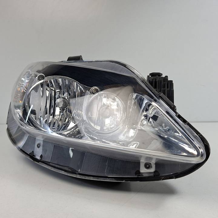 FARO DERECHO SEAT IBIZA SC (6J1) Autodesguaces Alicante