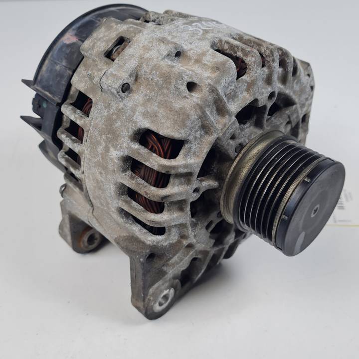 ALTERNADOR 8200537415 RENAULT KANGOO (F/KC0) Autodesguaces Alicante
