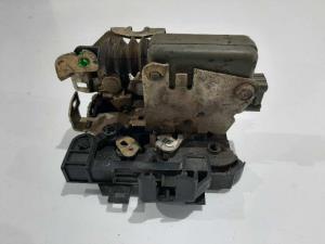 CERRADURA PUERTA DELANTERA DERECHA RENAULT CLIO II FASE I (B/CBO) Autodesguaces Alicante