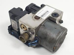 ABS 476604U101 NISSAN ALMERA TINO (V10M) Autodesguaces Alicante