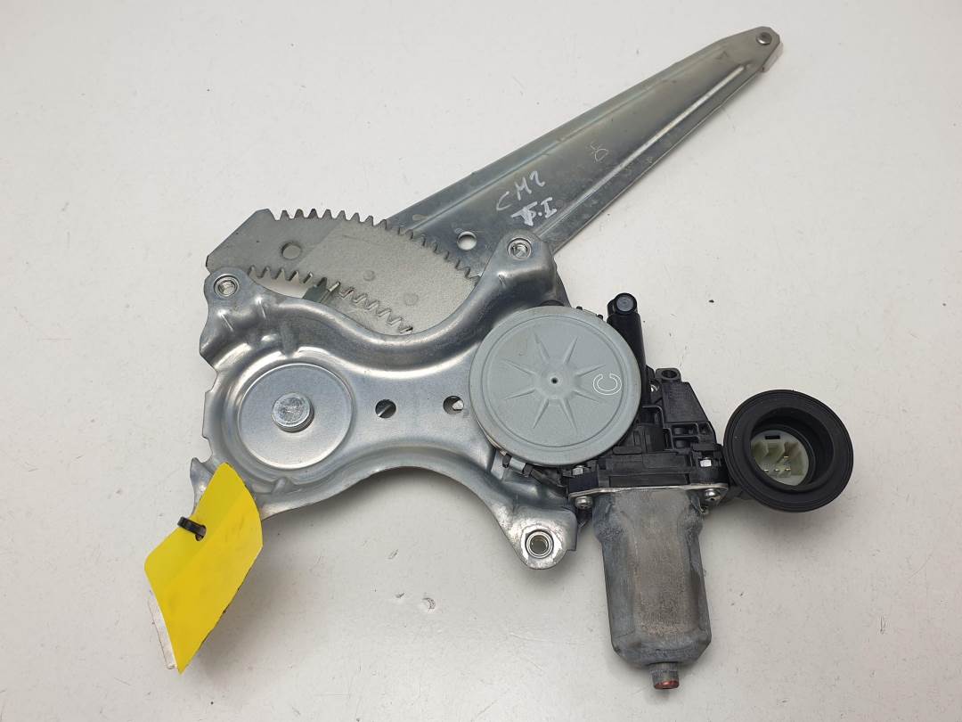 ELEVALUNAS TRASERO IZQUIERDO - 8571035180 - TOYOTA - RAV 4 (A4)