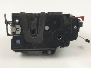 CERRADURA PUERTA TRASERA DERECHA 6Y0839016A SKODA FABIA (5J2) Autodesguaces Alicante