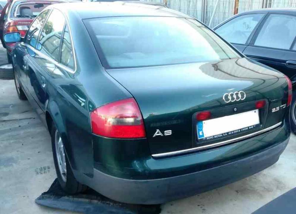 Imagen del vehículo AUDI A6 BERLINA (4B2)