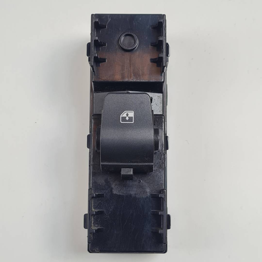 MANDO ELEVALUNAS TRASERO DERECHO - 93581G3010 - HYUNDAI - I30 (PD)