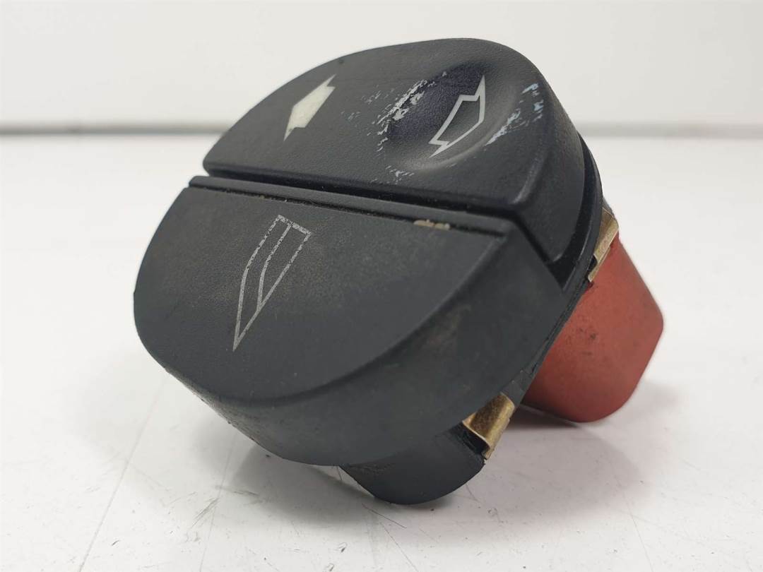 MANDO ELEVALUNAS DELANTERO DERECHO - 42936 - FORD - FIESTA (CBK)