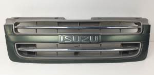 REJILLA DELANTERA ISUZU TROOPER Autodesguaces Alicante
