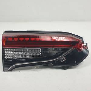 PILOTO TRASERO IZQUIERDO INTERIOR 8159042121 TOYOTA RAV4 Autodesguaces Alicante