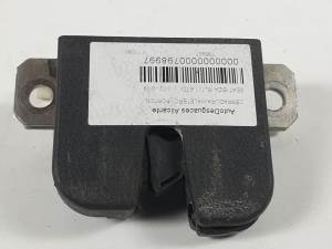 CERRADURA MALETERO / PORTON 6L6827505A SEAT IBIZA (6L1) Autodesguaces Alicante