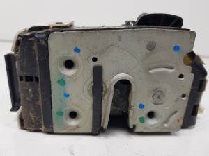 CERRADURA PUERTA TRASERA DERECHA TKC0397A0218 CHRYSLER SEBRING BERLINA Autodesguaces Alicante