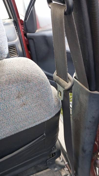 CINTURON SEGURIDAD DELANTERO DERECHO