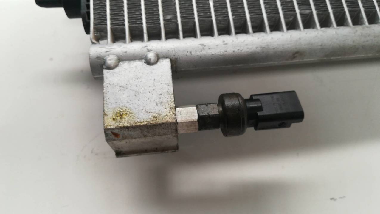 CONDENSADOR / RADIADOR AIRE ACONDICIONADO