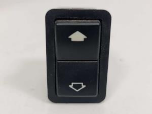 MANDO ELEVALUNAS TRASERO DERECHO 8368974 BMW SERIE 5 BERLINA (E39) Autodesguaces Alicante