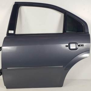 PUERTA TRASERA IZQUIERDA FORD MONDEO BERLINA (GE) Autodesguaces Alicante