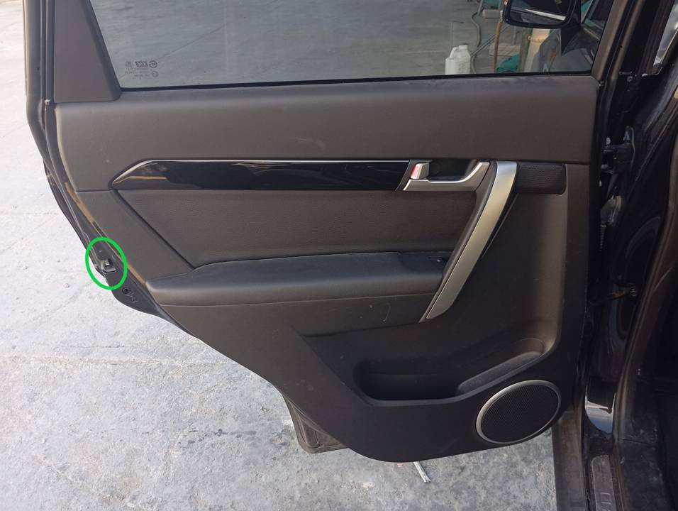 CERRADURA PUERTA TRASERA IZQUIERDA