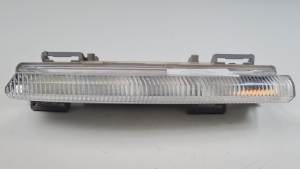 FARO ANTINIEBLA DERECHO A2049069000 MERCEDES CLASE C (W204) BERLINA Autodesguaces Alicante