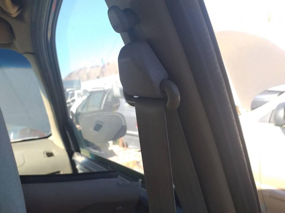 CINTURON SEGURIDAD DELANTERO DERECHO