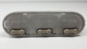LUZ INTERIOR 8200073234 RENAULT MEGANE II FAMILIAR Autodesguaces Alicante
