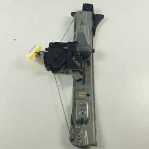 ELEVALUNAS TRASERO DERECHO 13302442 OPEL INSIGNIA BERLINA Autodesguaces Alicante