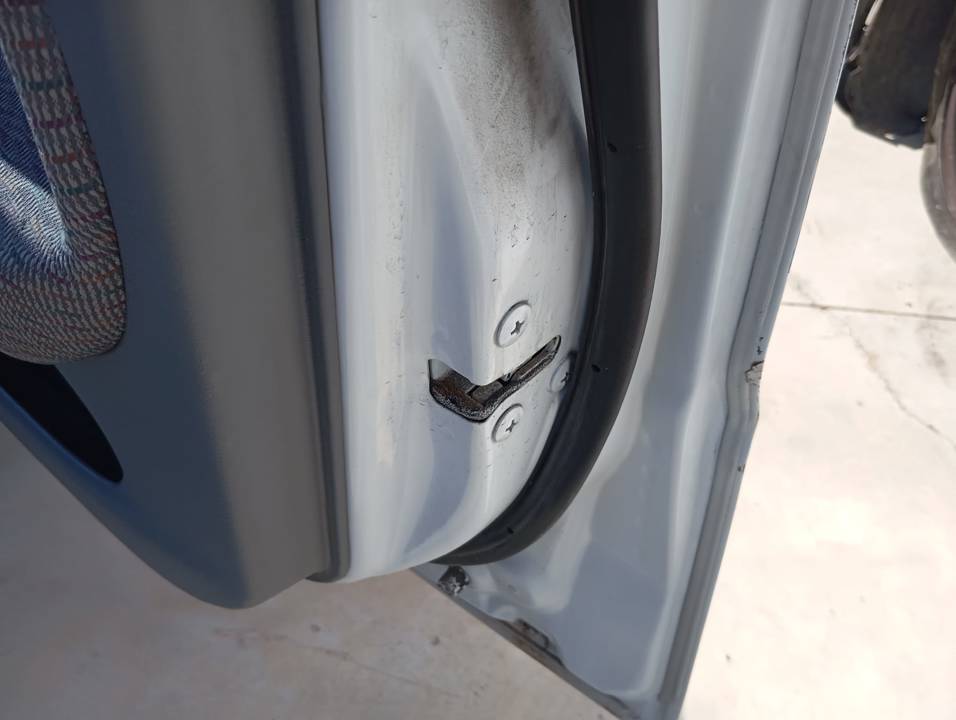 CERRADURA PUERTA DELANTERA DERECHA