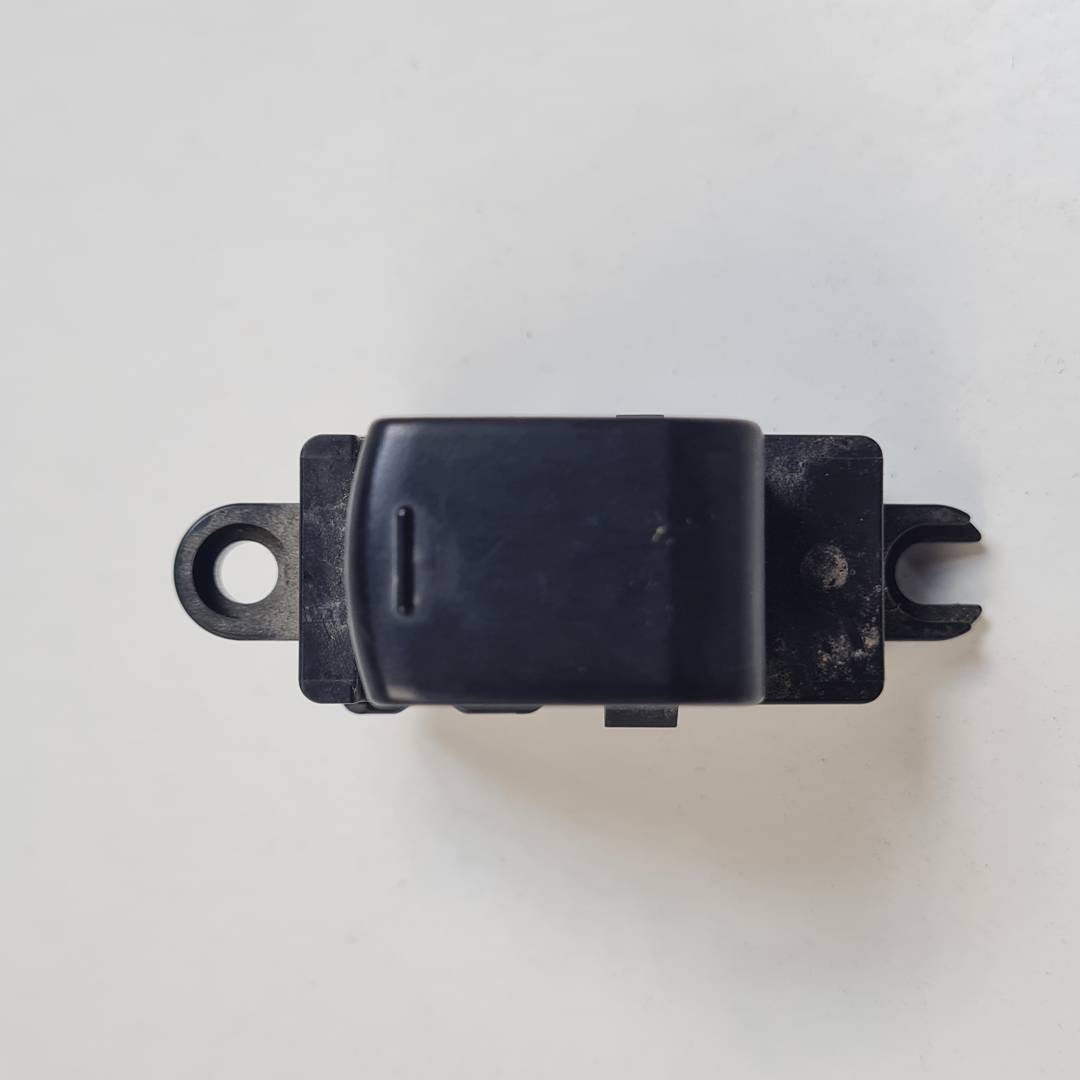 MANDO ELEVALUNAS TRASERO DERECHO - 25411EA00A - NISSAN - NAVARA PICK-UP (D40M)