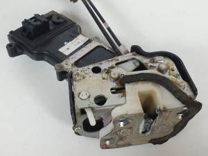 CERRADURA PUERTA TRASERA DERECHA A94A96R MAZDA 6 MONOVOLUMEN (GY) Autodesguaces Alicante