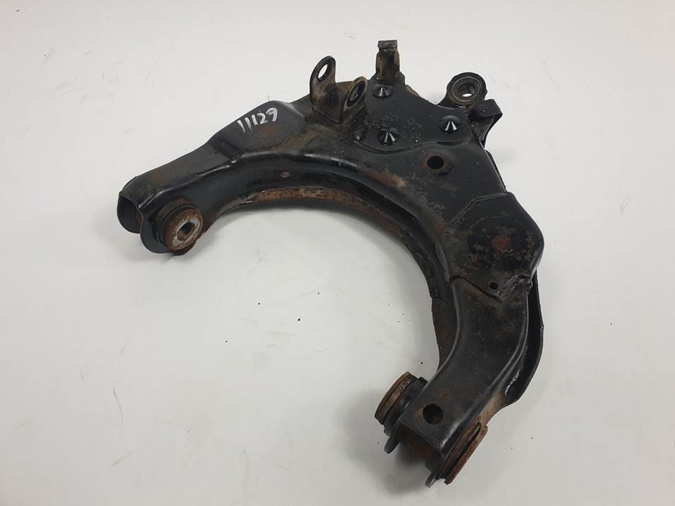 BRAZO SUSPENSION INFERIOR DELANTERO DERECHO - TOYOTA - HILUX (KDN)