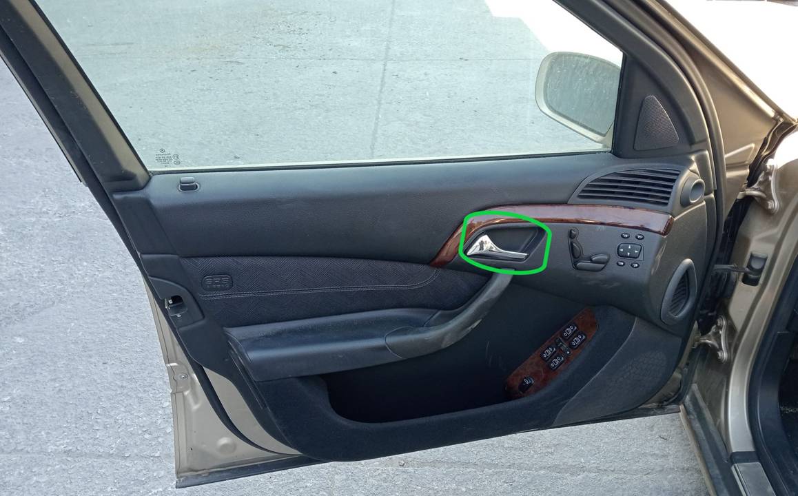 MANETA INTERIOR DELANTERA IZQUIERDA