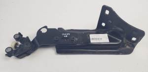 SOPORTE / GUIA PUERTA CORREDERA DT11V25000AB FORD TRANSIT CONNECT Autodesguaces Alicante
