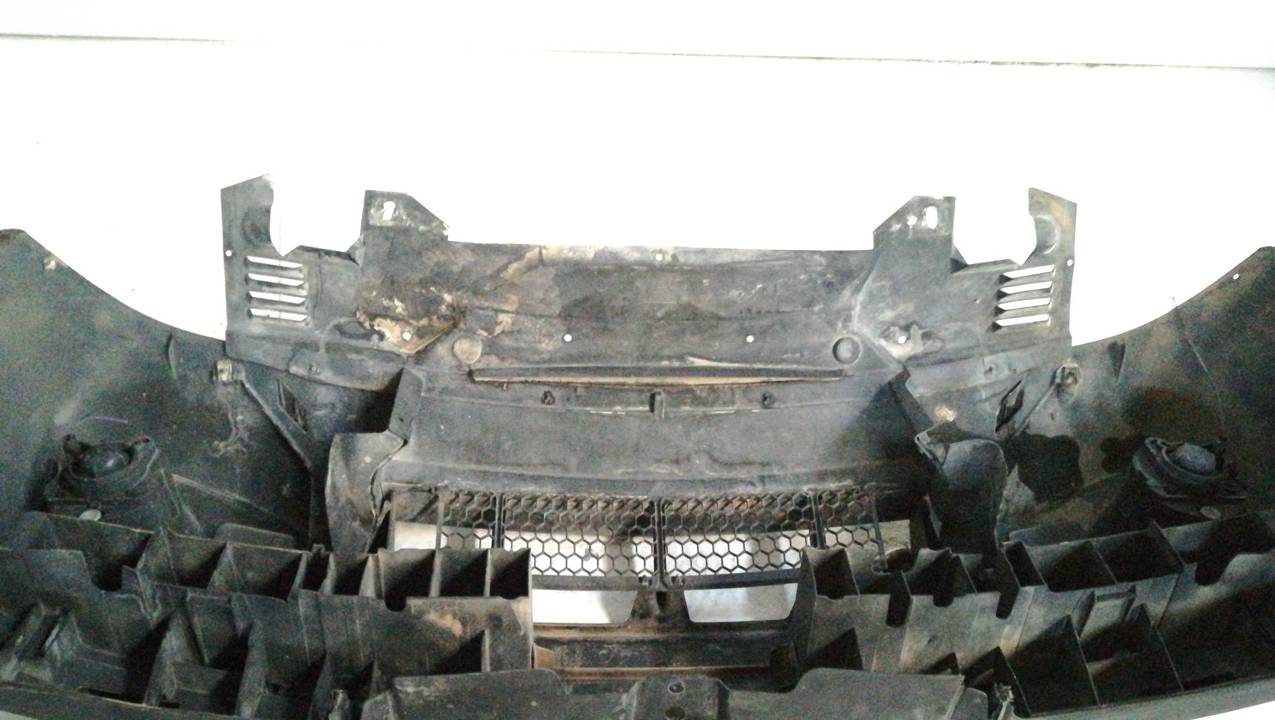 PARAGOLPES DELANTERO
