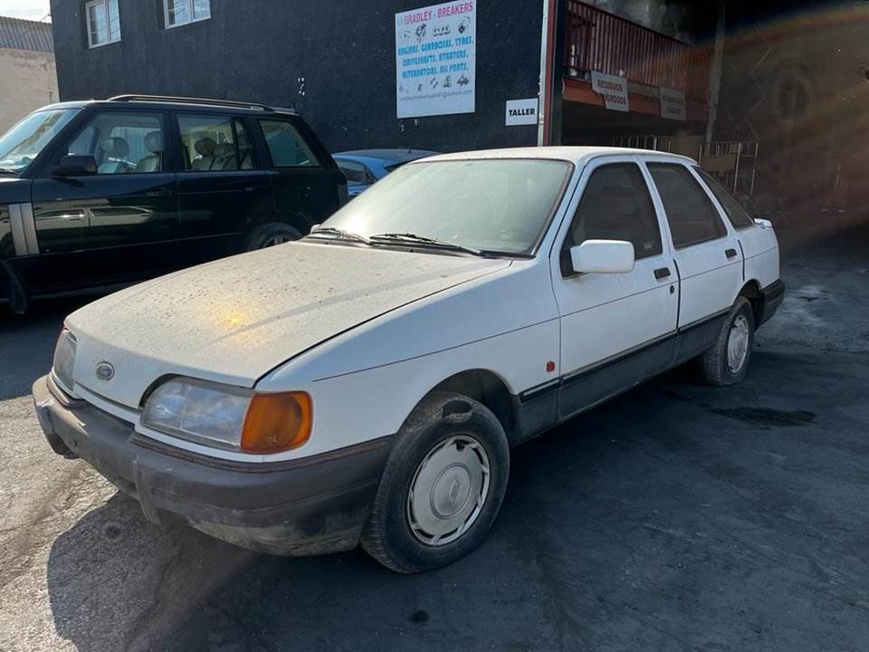 FORD SIERRA BERLINA (1982 - ...)