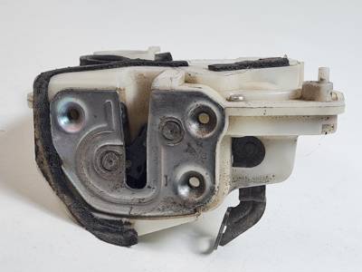 CERRADURA PUERTA TRASERA IZQUIERDA GS1D73310B MAZDA 6 LIM. (GH) Autodesguaces Alicante