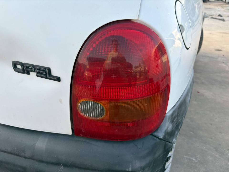 PILOTO TRASERO DERECHO