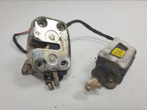 CERRADURA PUERTA DELANTERA DERECHA KK14258350 KIA PRIDE Autodesguaces Alicante