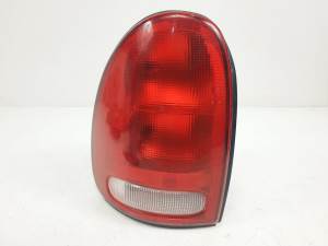 PILOTO TRASERO IZQUIERDO 4576245 CHRYSLER VOYAGER (GS) Autodesguaces Alicante