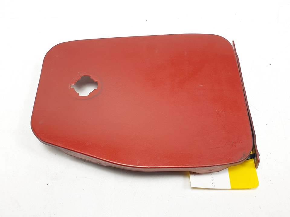 TAPA EXTERIOR COMBUSTIBLE - NISSAN - SERENA (C23M)
