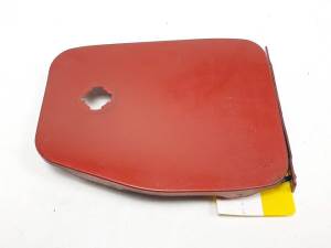 TAPA EXTERIOR COMBUSTIBLE NISSAN SERENA (C23M) Autodesguaces Alicante