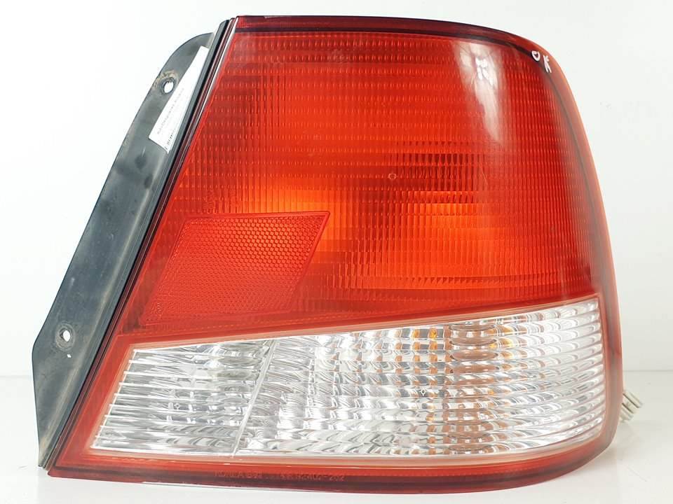 PILOTO TRASERO DERECHO - 92402252 - HYUNDAI - ACCENT (LC)